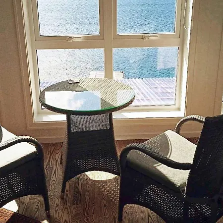 Gursken Holiday home Larsnes